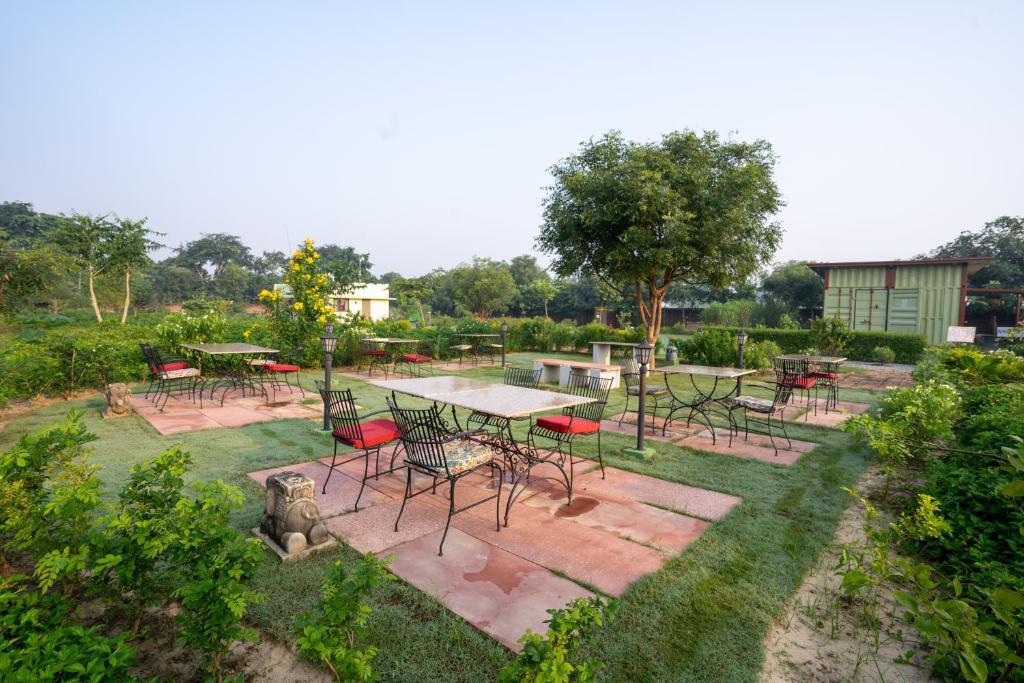 Resort Tree Of Life Ecotainers Agra (Uttar Pradesh)